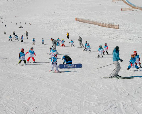 actividades en pirineos esqui y nieve con el colladito