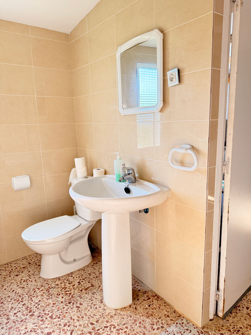 Baño 1 casa Gandullas Madrid Albergue