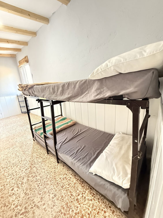 Habitacion con literas en Gandullas Madrid